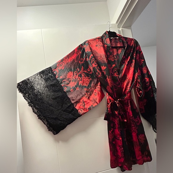 La Vie En Rose Kimono Robe - Picture 2 of 2